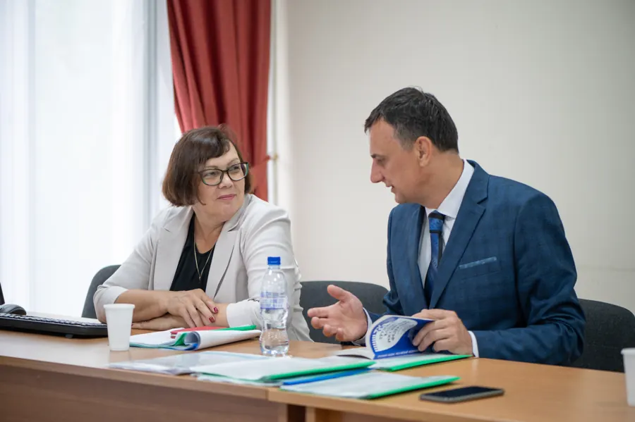 Консультация в учебном центре «Ракурс»